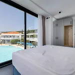 Millenium Deluxe Hotel 4*