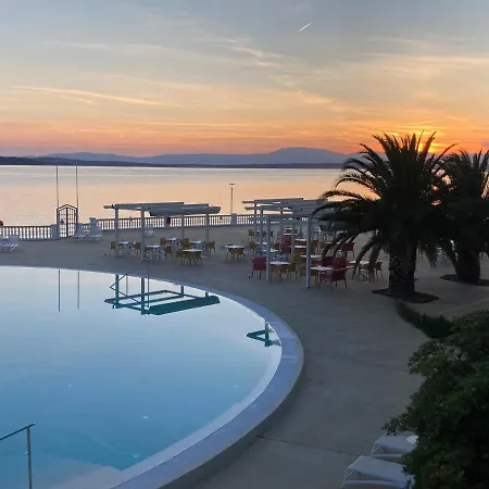 Отель Millenium Deluxe