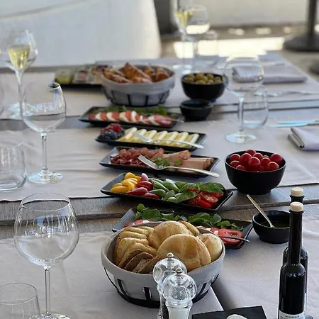 Отель Millenium Deluxe