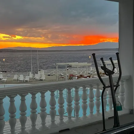 Millenium Deluxe Hotel 4*