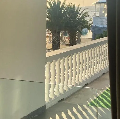 Millenium Deluxe Hotel 4*