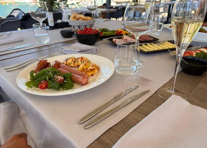 Millenium Deluxe Hotel 4*