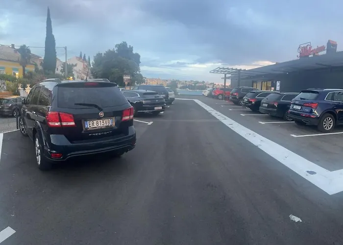 Millenium Deluxe Hotel 4*